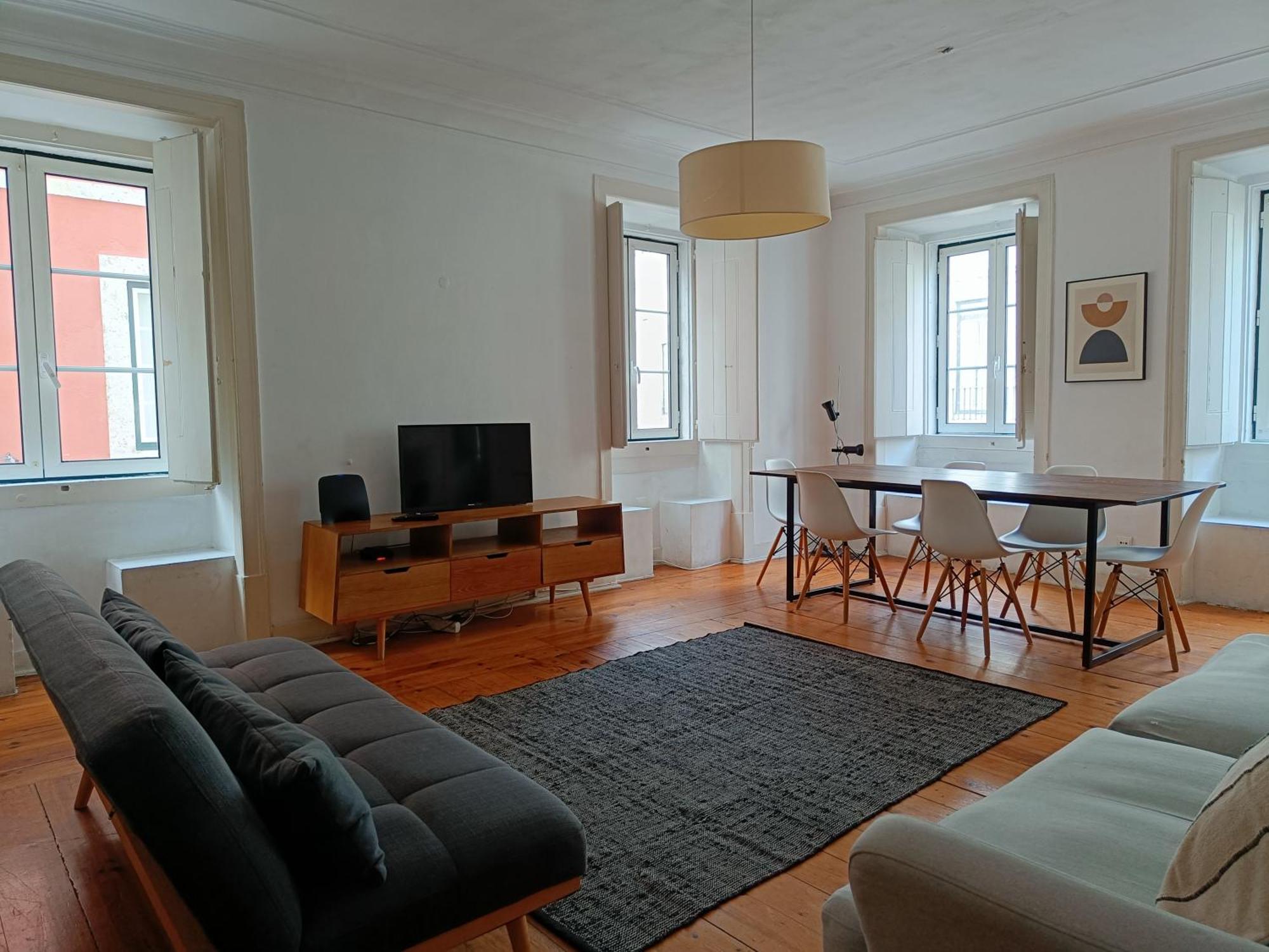 Stunning Apartment Near Chiado Lisboa Екстериор снимка