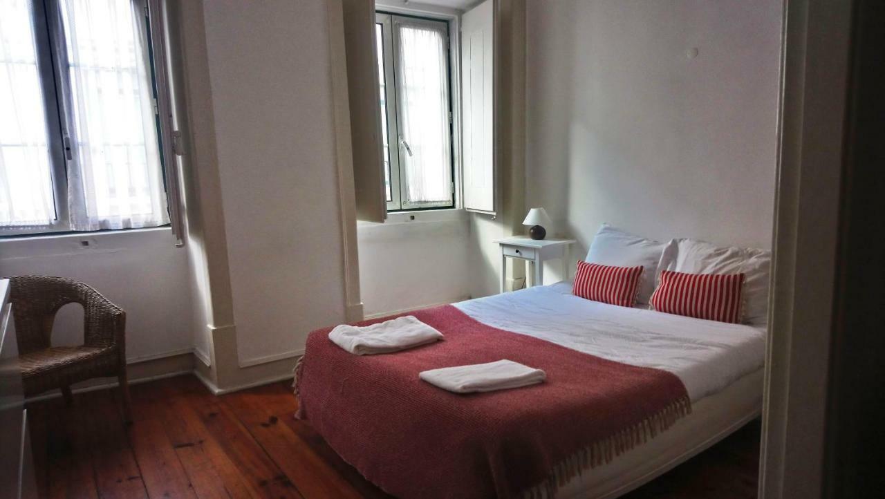 Stunning Apartment Near Chiado Lisboa Екстериор снимка
