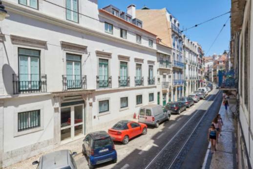 Stunning Apartment Near Chiado Lisboa Екстериор снимка